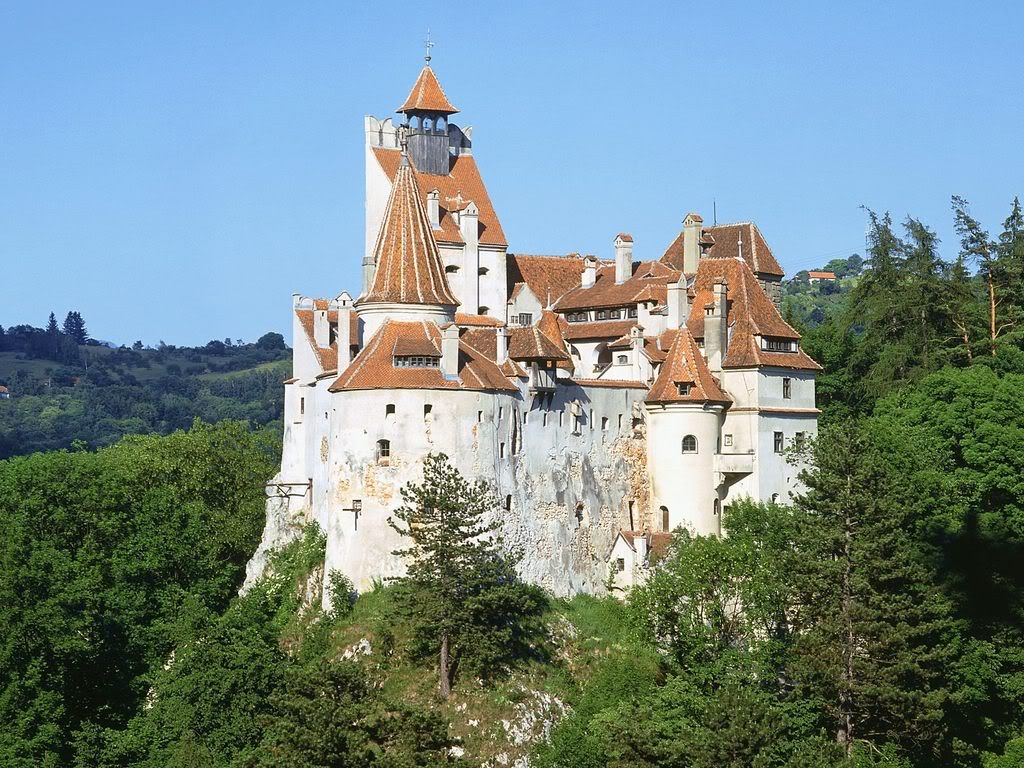 Bran_Draculas_Castle_Romania.jpg