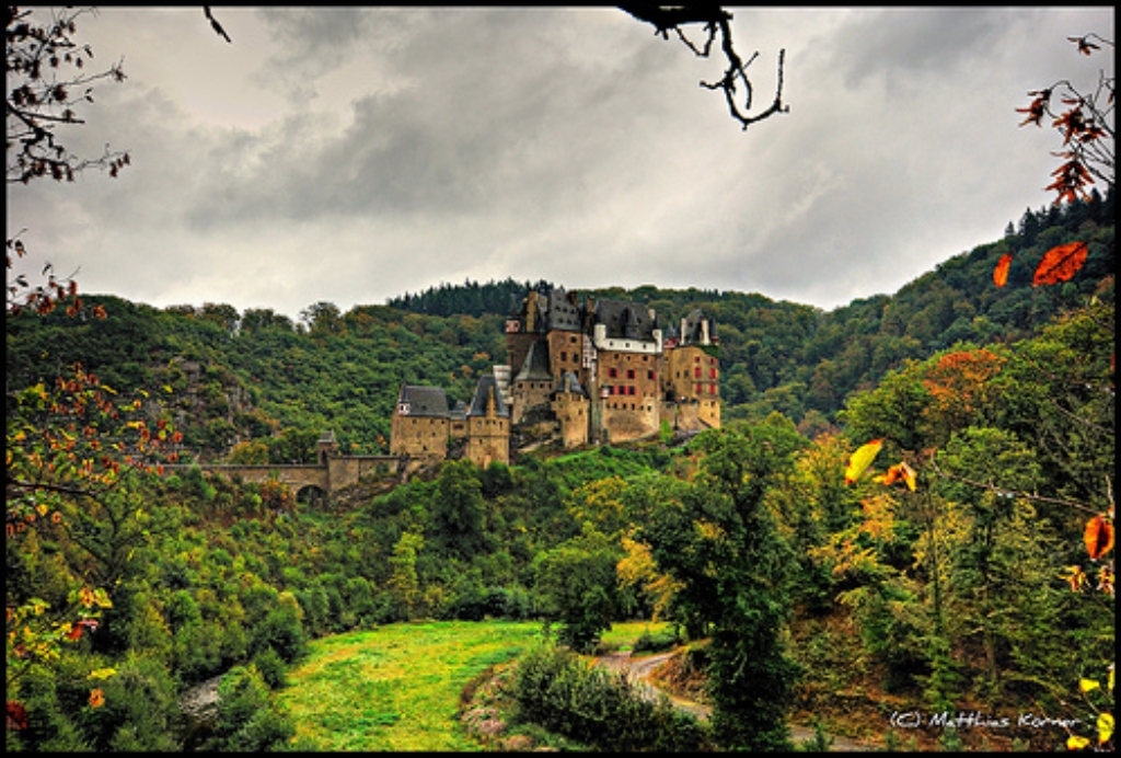 Burg-Eltz.jpg