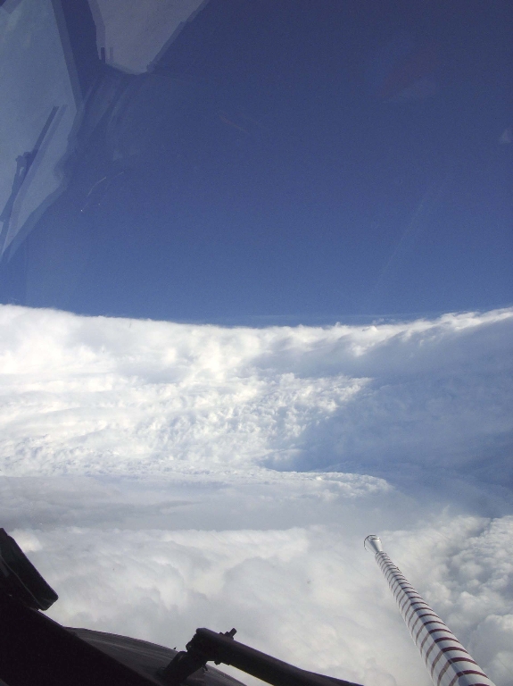 katrina-noaa-p3-view-08-28-2005.jpg