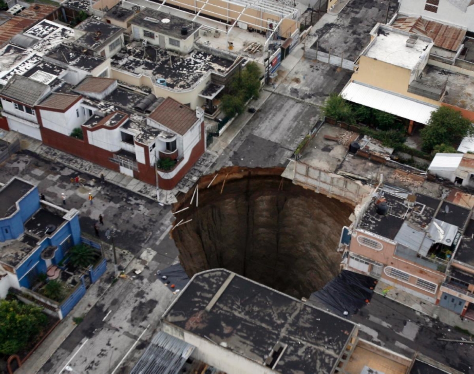 sinkhole-guatemala-city.jpg