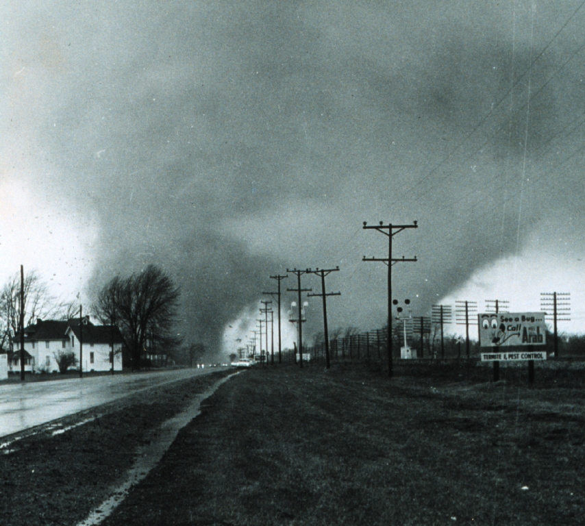 tornado-palmsunday04-11-1965.jpg