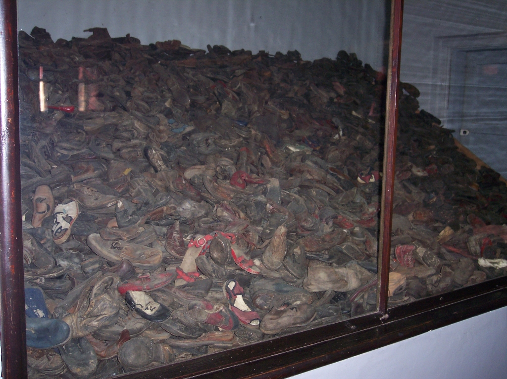 Auschwitz_I_material_proofs_of_crimes_10.jpg