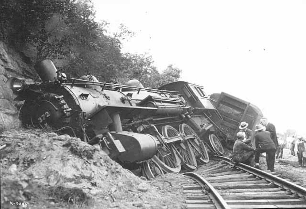 train-wreck-1935.jpg