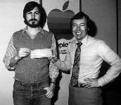 10-Steve-Jobs-With-Mike-Marrkula.jpg