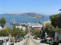 08_Farther_up_Hyde_with_Alcatraz_in_the_bay.jpg