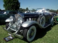 1930_Cadillac_V-16_Dual_Cowl_Sports_Phaeton_(8700145197).jpg