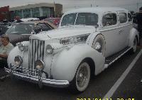 Packard_Super_8_(Centropolis_Laval_'10).jpg