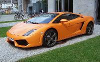 Orange_Lamborghini_Gallardo_LP560_fl.JPG